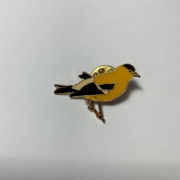 Cloisonné Enamel Yellow Bird Lapel Hat Scarf Tack Pin Fish In Crown Marking - Picture 1 of 5
